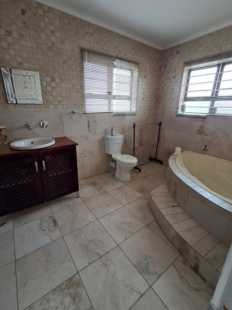 8 Bedroom Property for Sale in Vasco Estate Western Cape